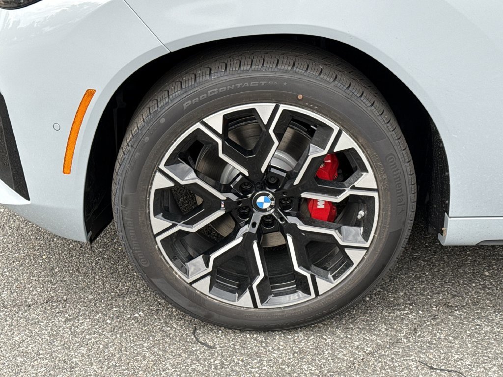 New 2026 Gray Metallic BMW 30 xDrive image 10