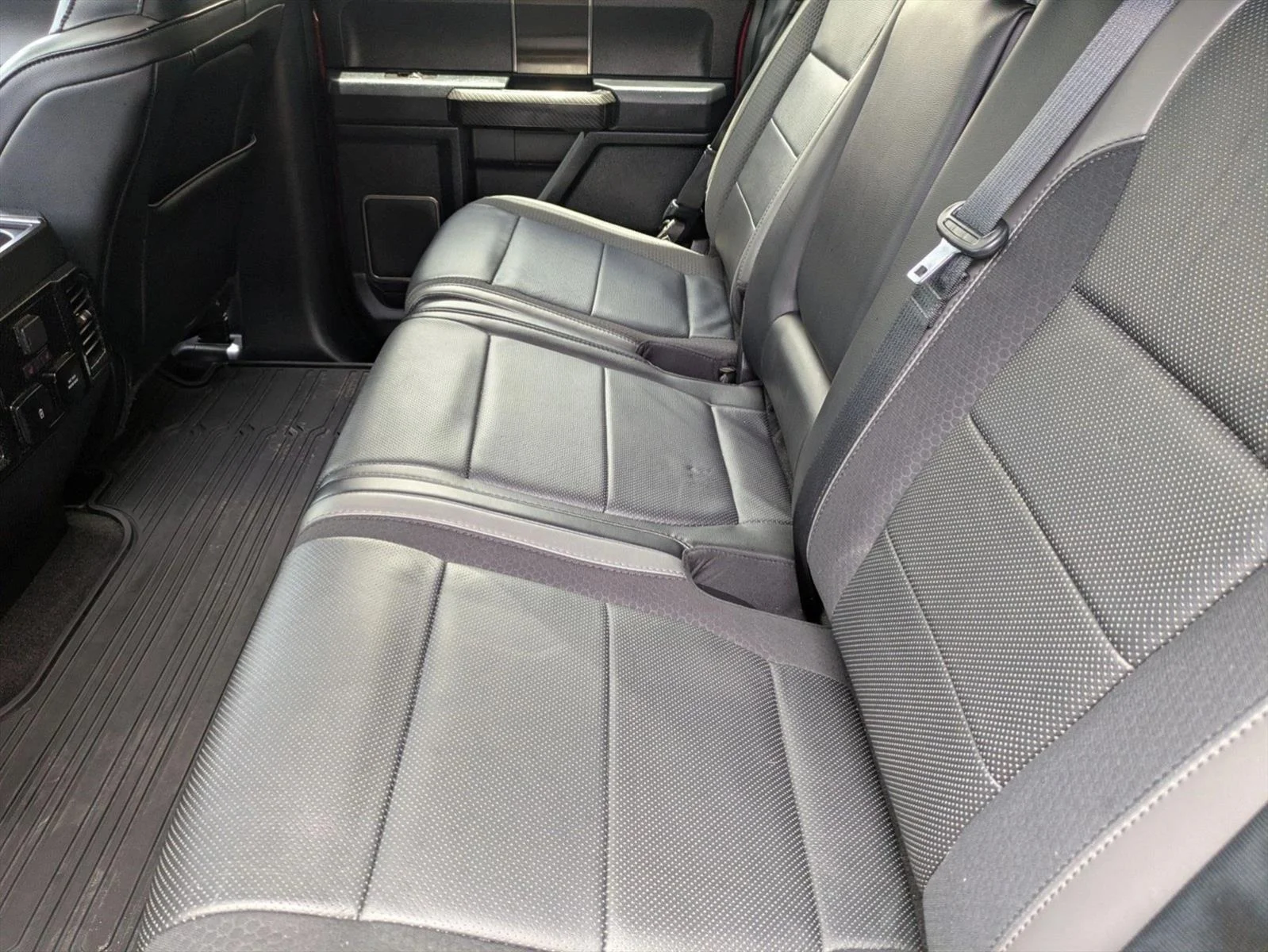 Used 2020 Rapid Red Metallic Tinted Clearcoat Ford Raptor image 18