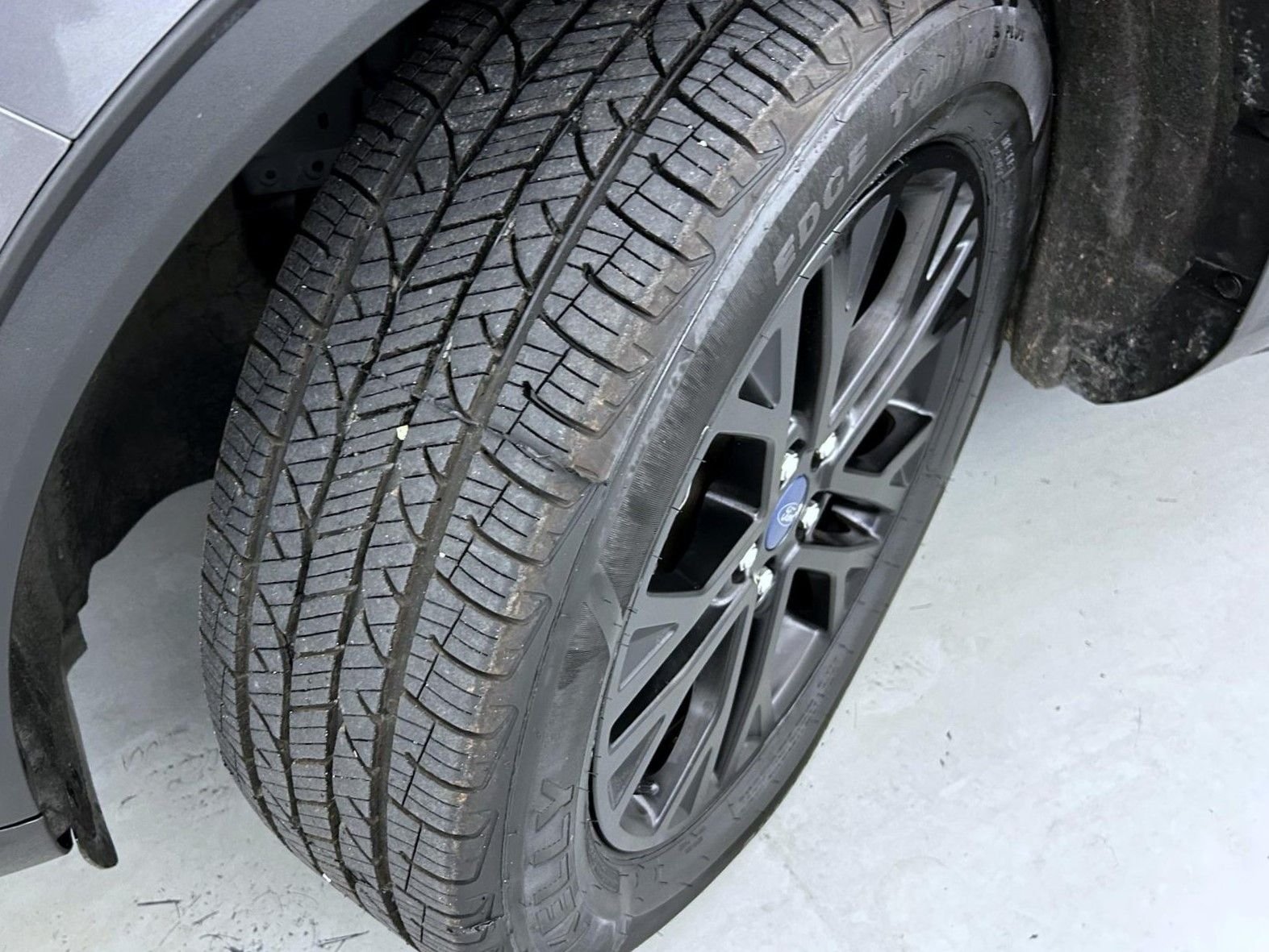 Used 2022 Gray Ford SEL image 23