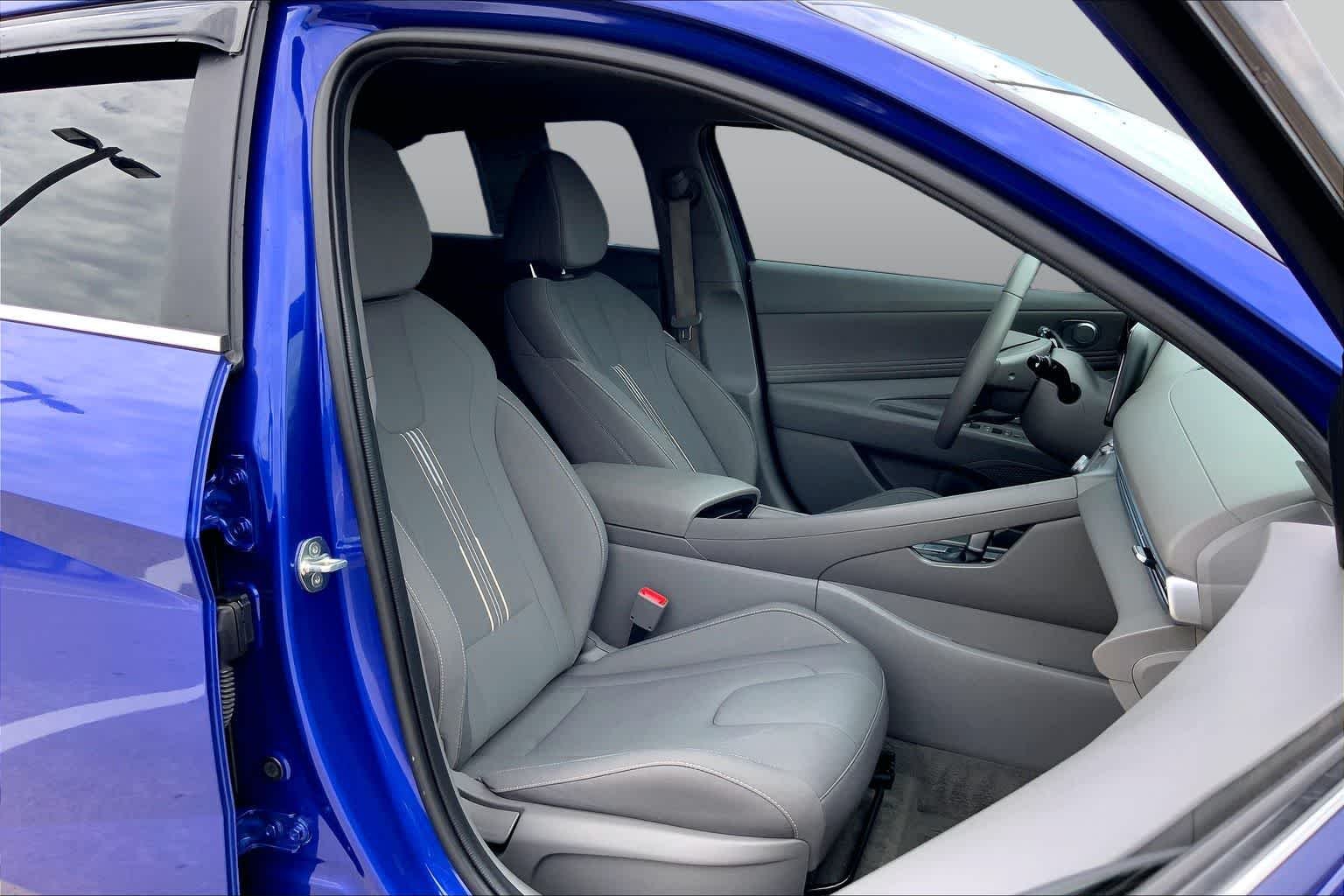 Used 2024 Intense Blue Hyundai SEL image 9
