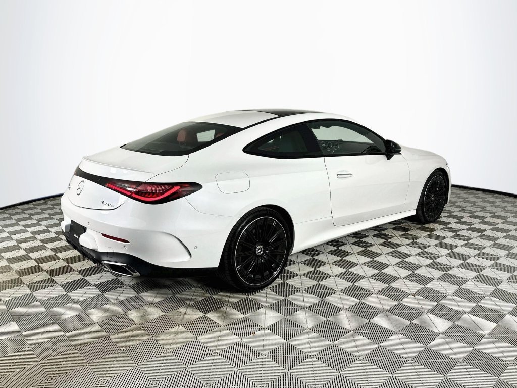 New 2026 MANUFAKTUR Moonlight White Metallic Mercedes-Benz CLE 300 image 7