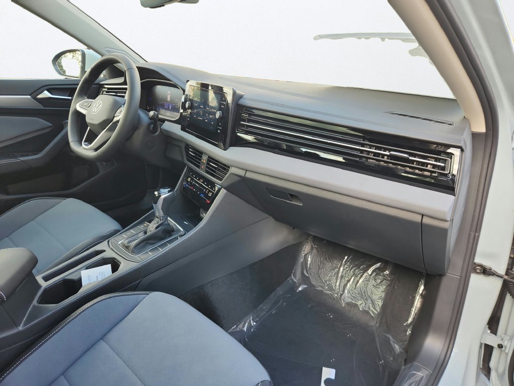 New 2027 Gray Volkswagen 1.5T SE image 23