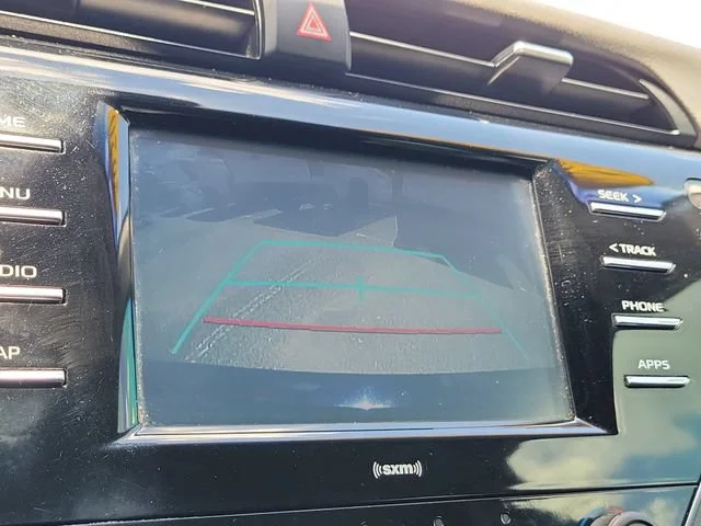 2020 Toyota Camry LE - Photo 28