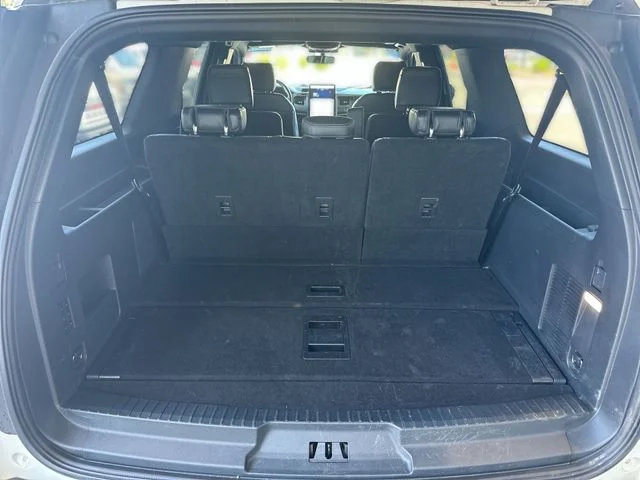 Used 2023 White Ford Platinum image 27