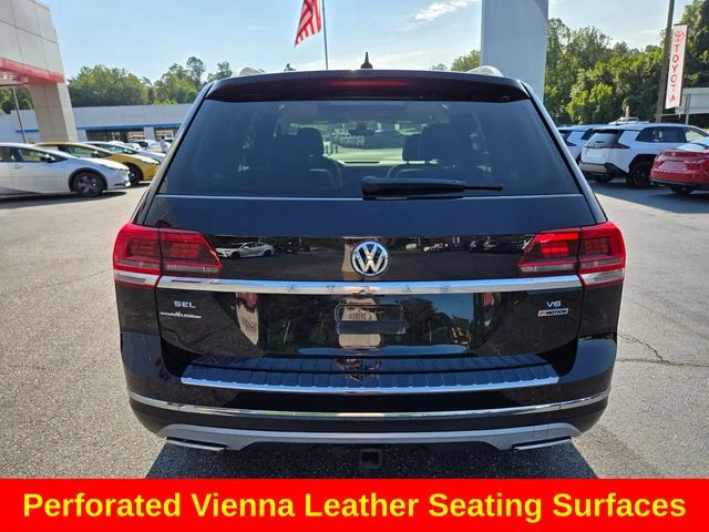 Used 2018 Black Volkswagen SEL Premium image 8