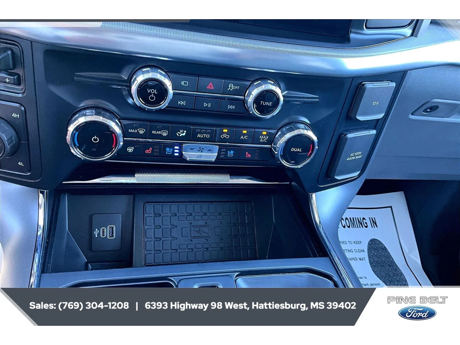 Used 2025 Space White Metallic Ford LARIAT image 24
