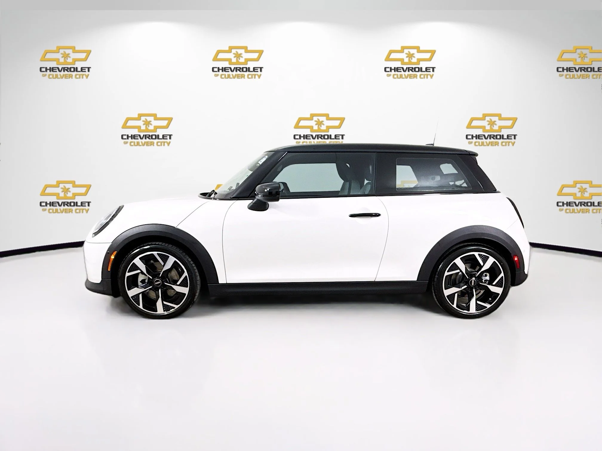 Used 2026  MINI Cooper Oxford Edition image 5