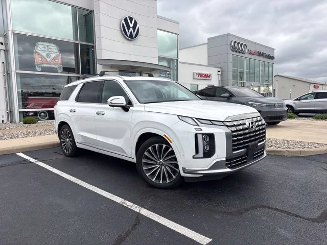Used 2023 White Hyundai Calligraphy image 1