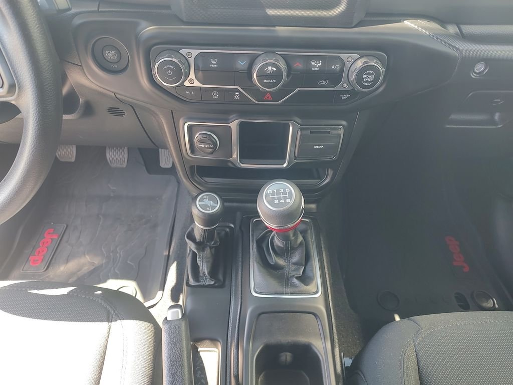 Used 2023 Green Jeep Sport image 11