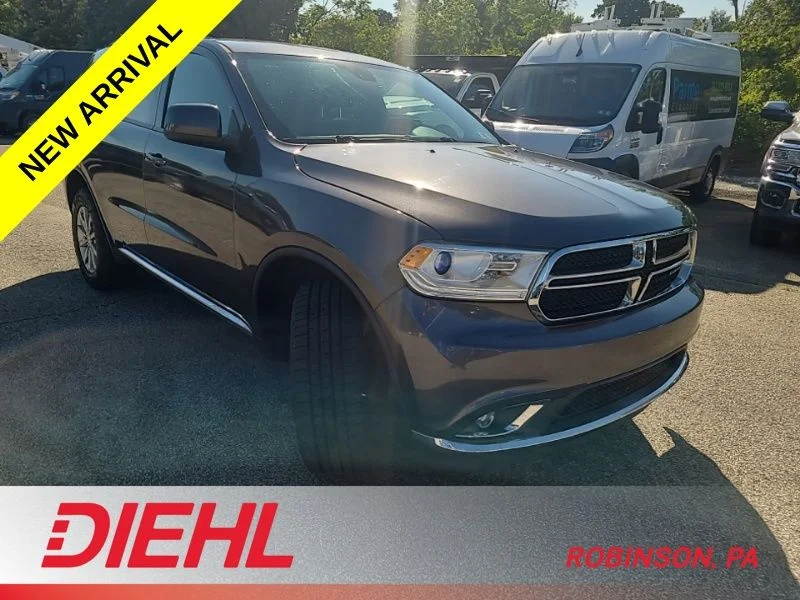 Used 2017 Gray Dodge SXT image 4