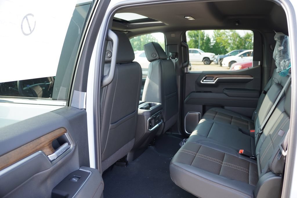 2026 Chevrolet Silverado 1500 High Country - Photo 12