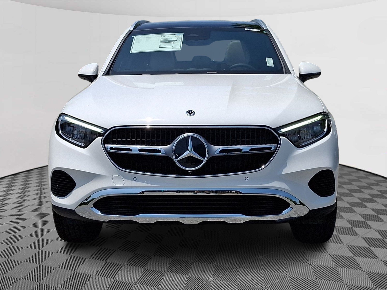 New 2026 Polar White Mercedes-Benz GLC 300 image 2