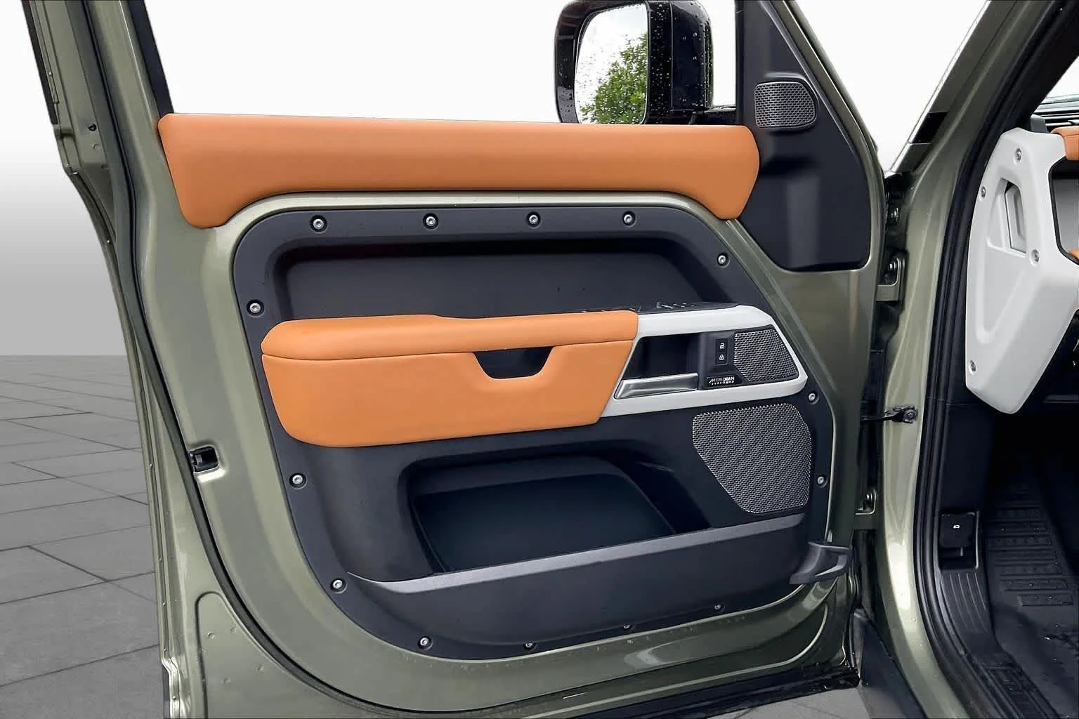 Used 2023 Pangea Green Metallic Land Rover SE image 21