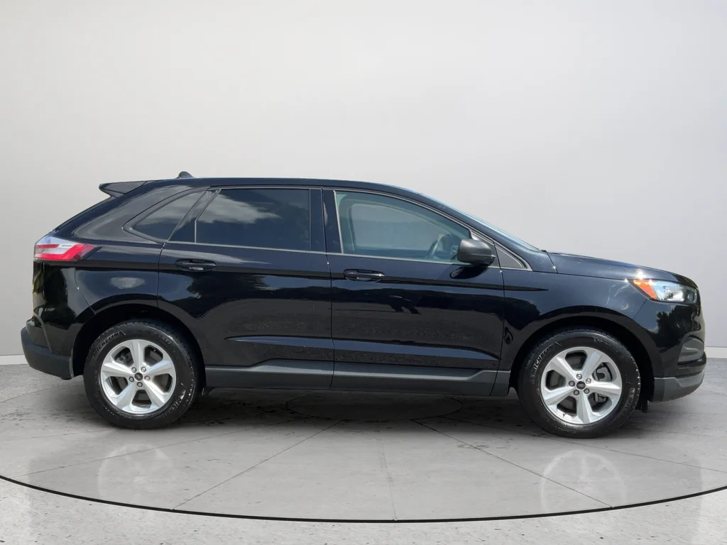 2024 Ford Edge SE - Photo 6