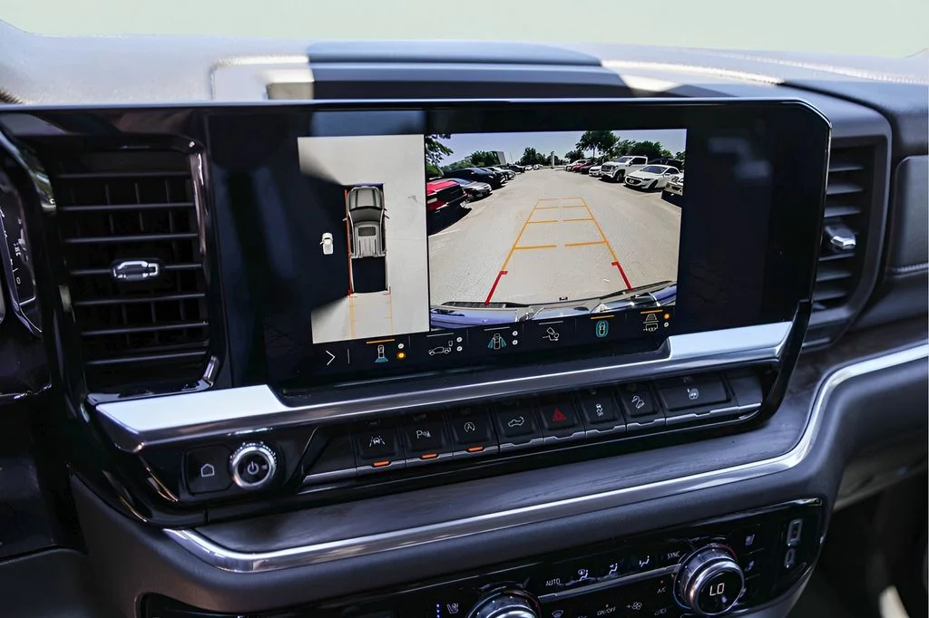 Used 2023 Silver GMC SLT image 20
