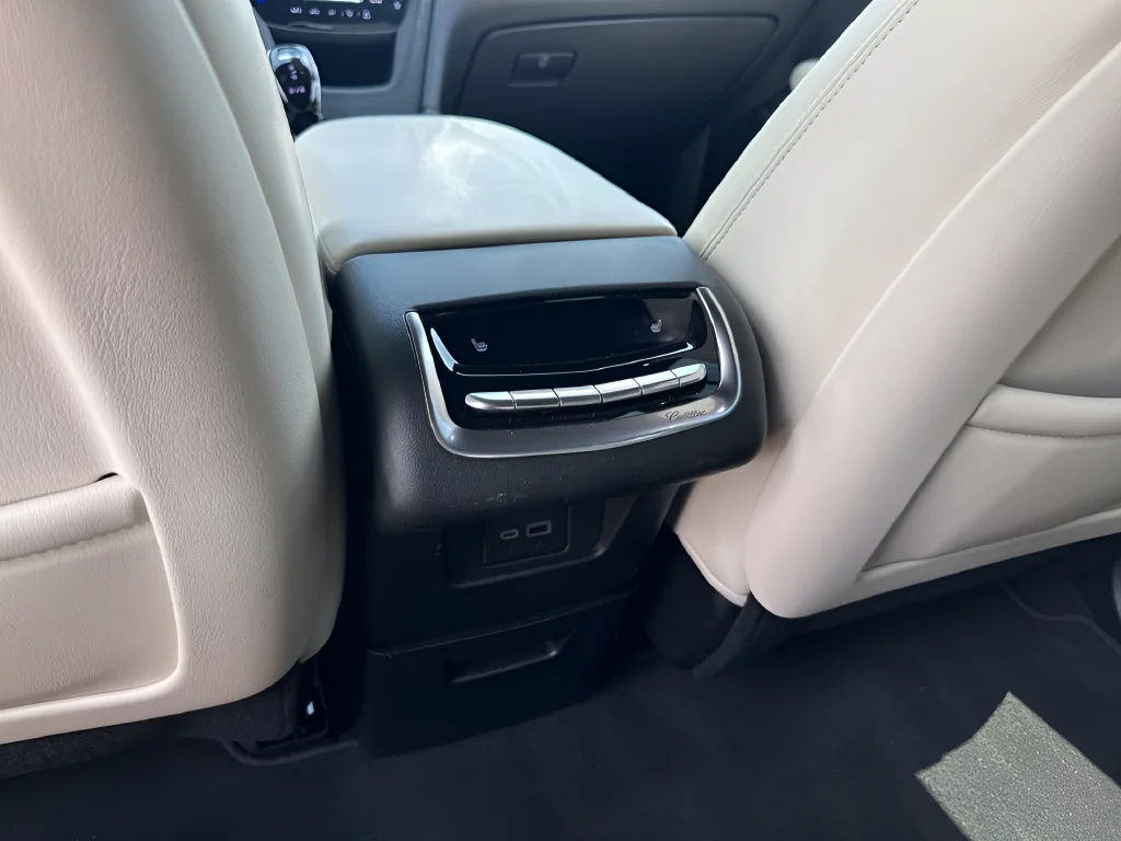 Used 2025 Green Cadillac Sport image 29