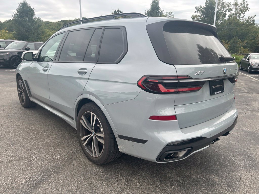 Used 2025 Brooklyn Gray Metallic BMW xDrive40i image 9