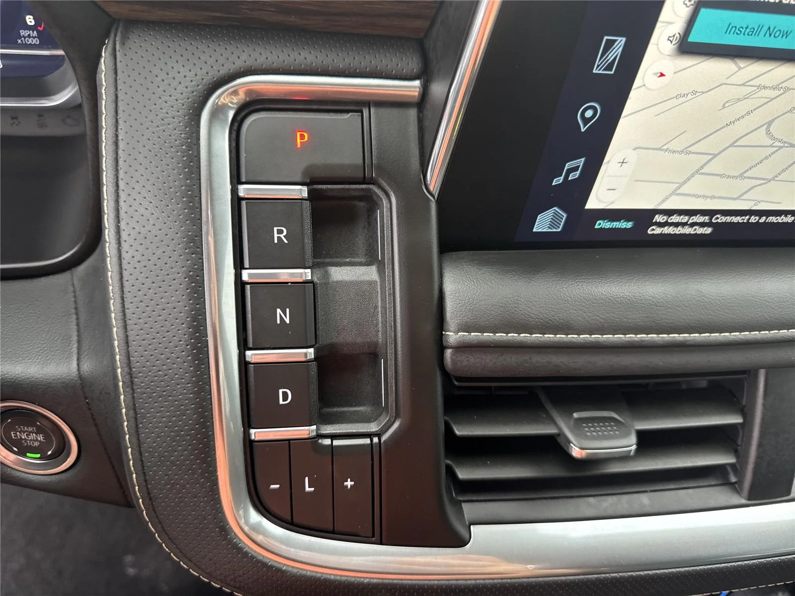 Used 2024 Black Chevrolet Premier image 27