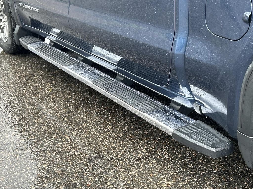 Used 2019 Blue GMC SLE image 13