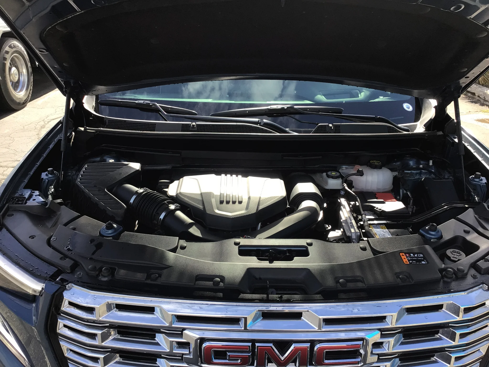 Used 2025 Downpour Metallic GMC Denali image 24