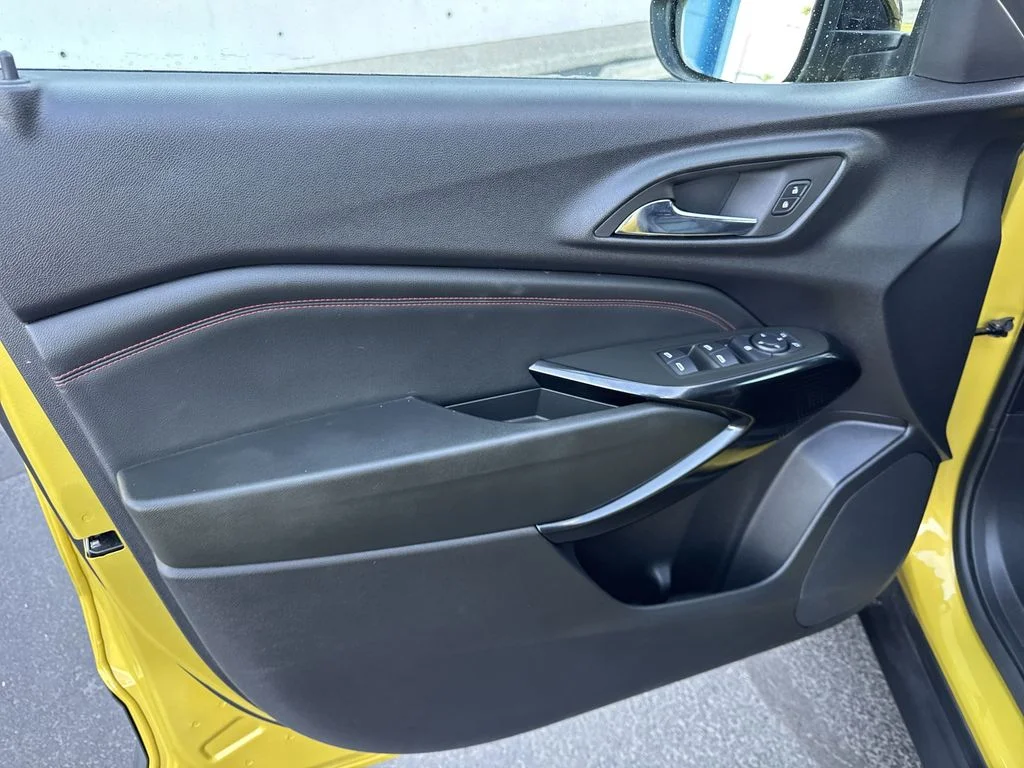 Used 2024 Yellow Chevrolet 2RS image 21