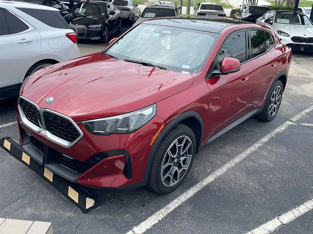 2025 BMW X2 xDrive28i's photo