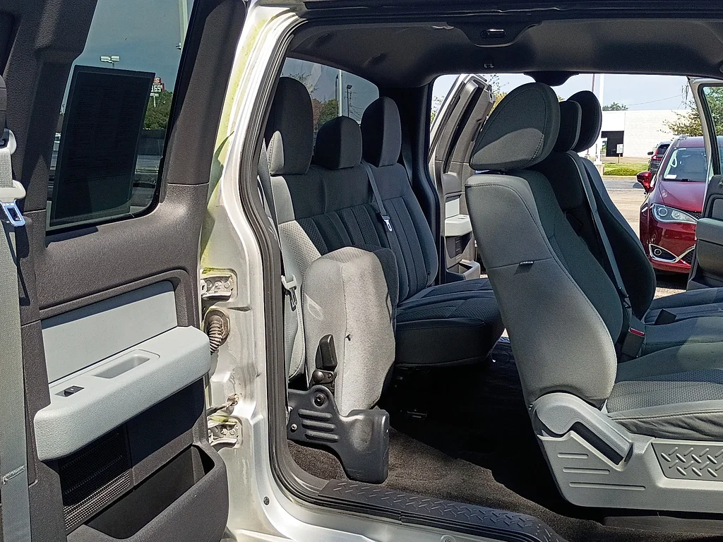 Used 2011 Ingot Silver Metallic Ford XLT image 14