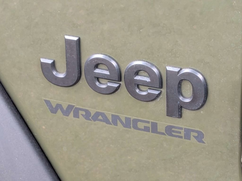 Used 2022 Green Jeep Willys image 13