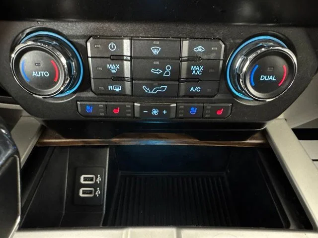 Used 2019 White Platinum Ford Lariat image 16