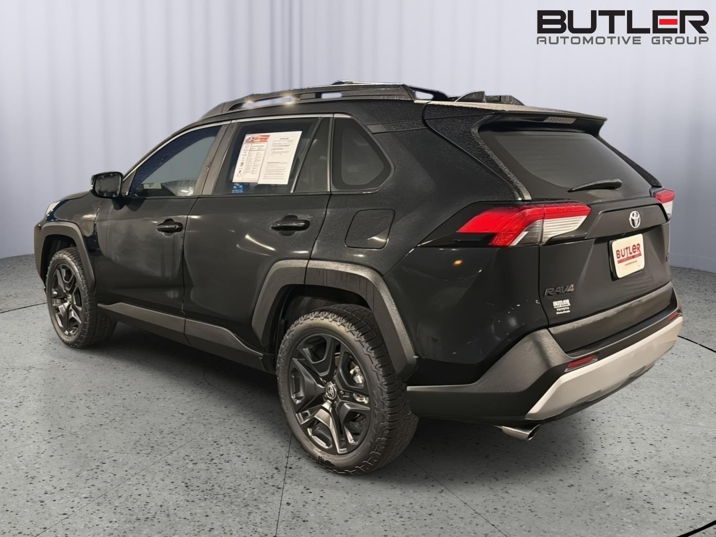 Used 2022 Midnight Black Metallic Toyota Adventure image 4