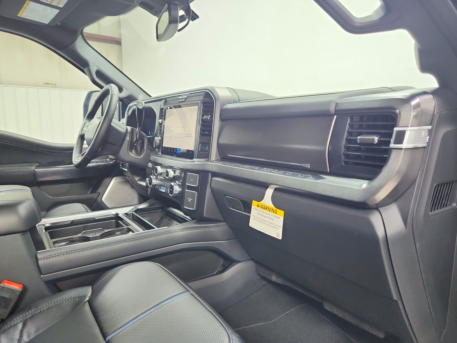 2026 Ford F-350 Super Duty Platinum - Photo 43