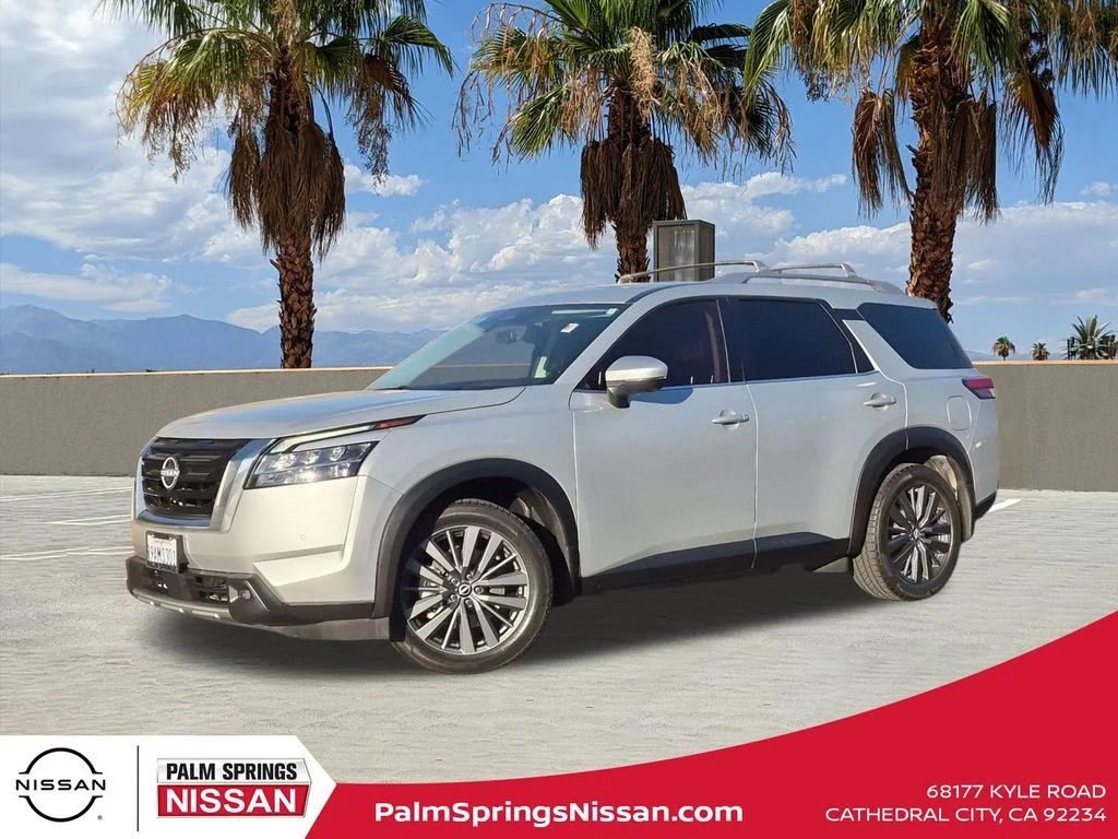 2022 Nissan Pathfinder SL