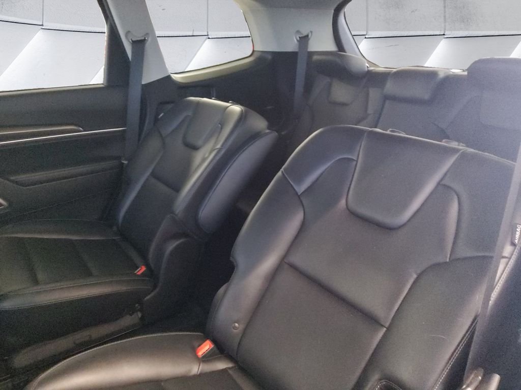 Used 2025 Black Kia S image 18