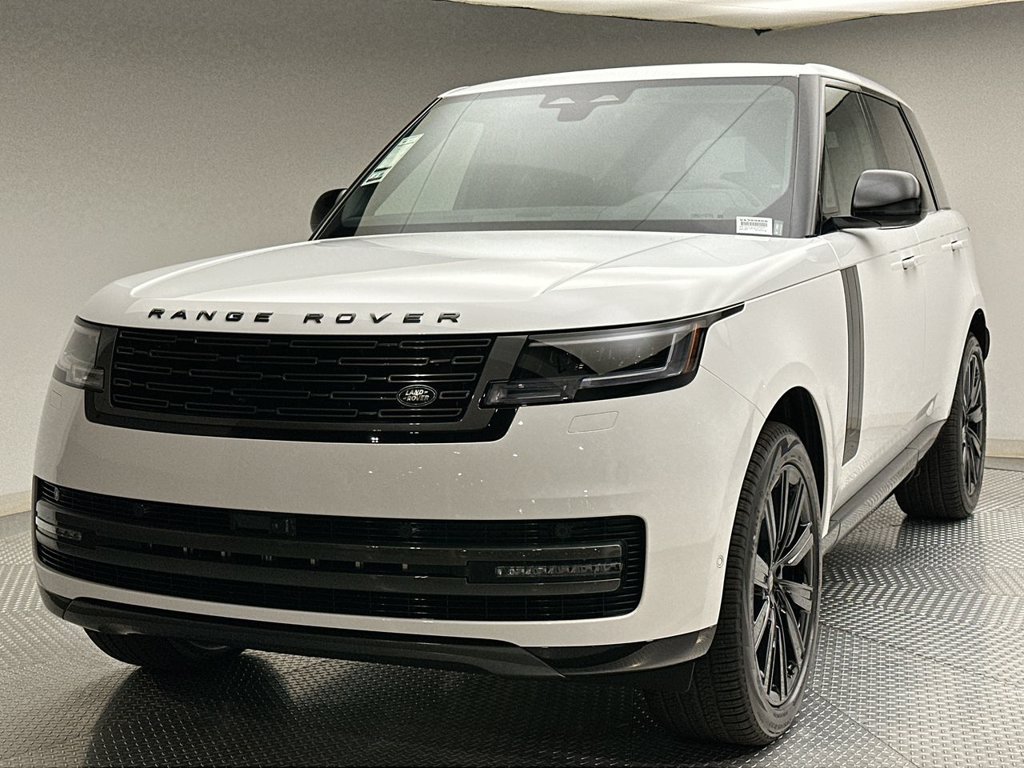 New 2027 Fuji White Land Rover SE image 1