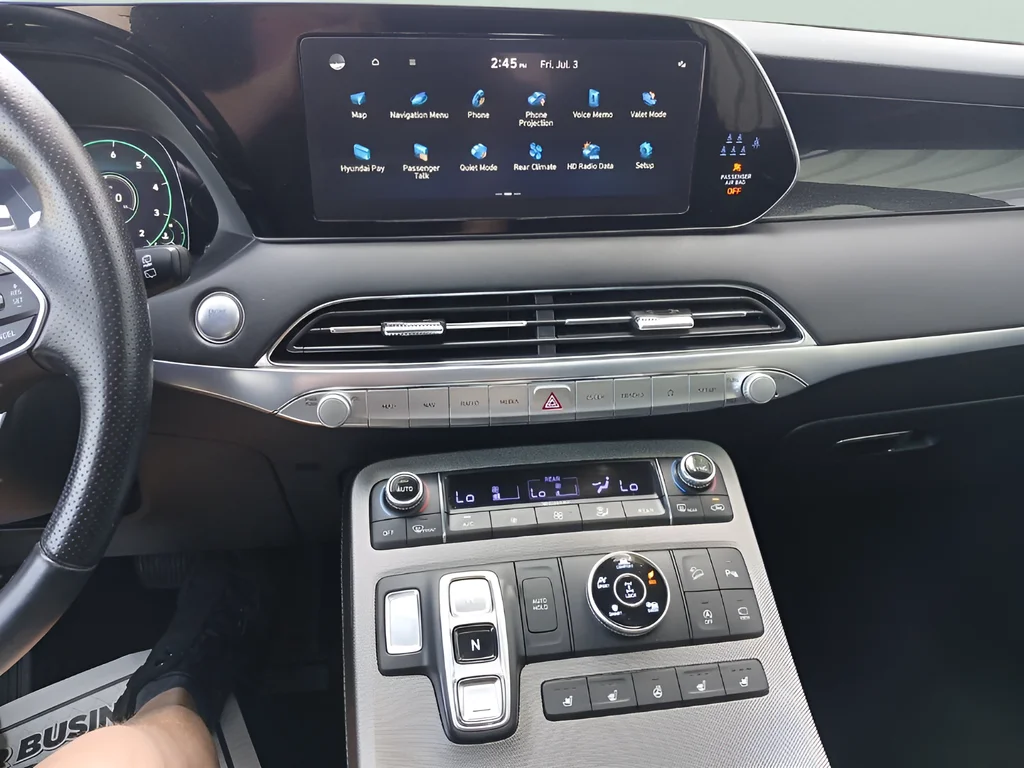 Used 2022 White Hyundai Calligraphy image 10