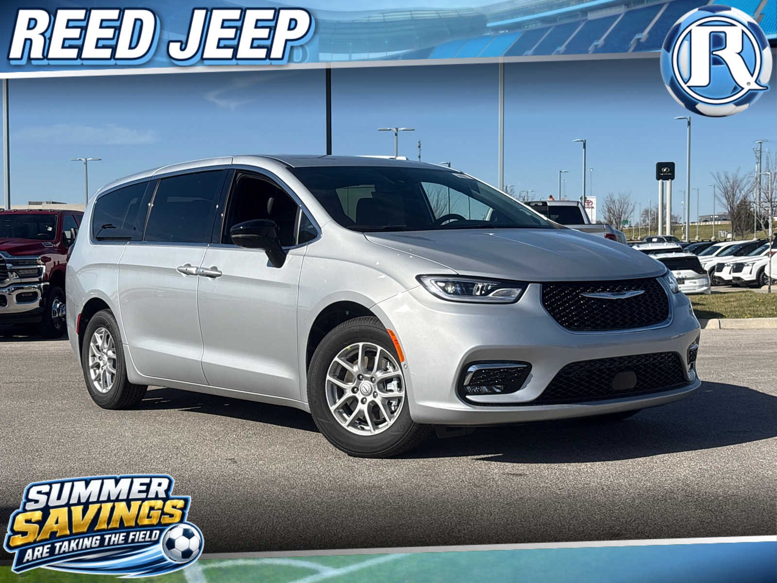 2026 Chrysler Pacifica Select's photo