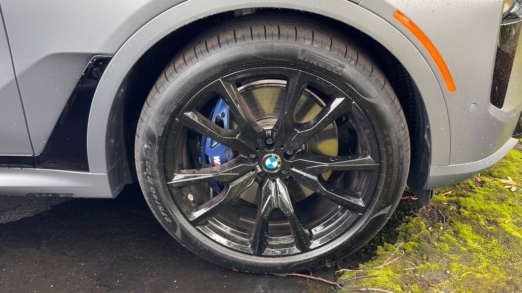Used 2025 Frozen Pure Grey Metallic BMW xDrive40i image 4