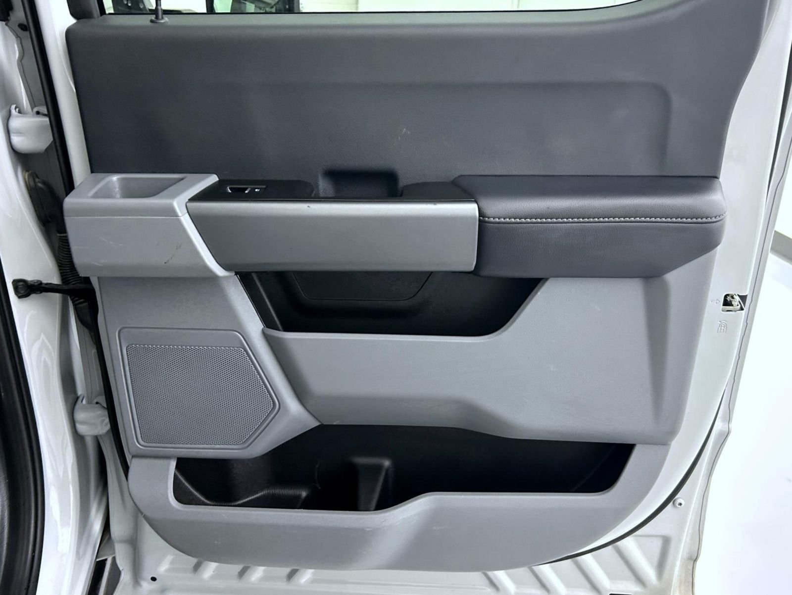 Used 2025 White Ford XLT image 17