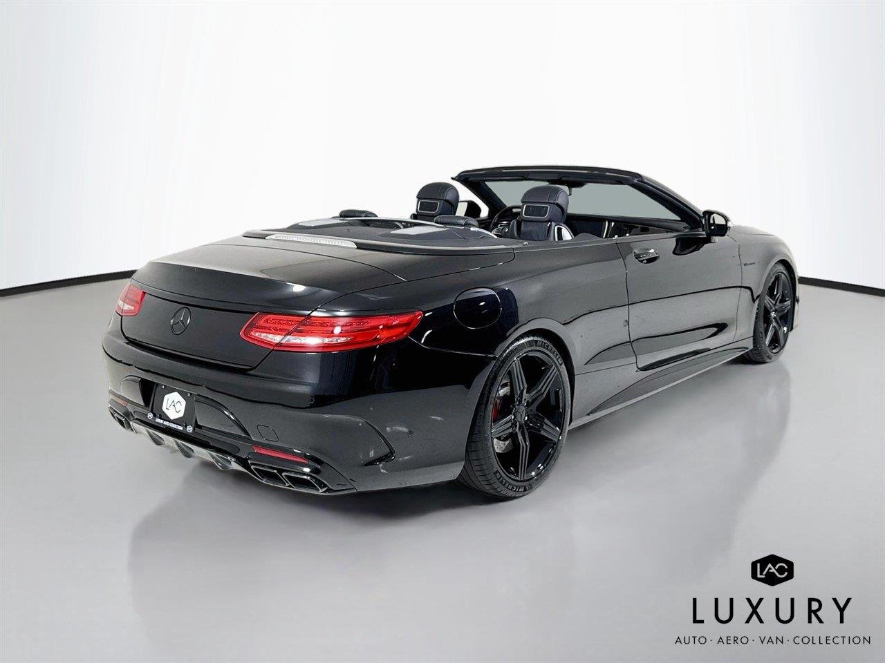Used 2017 Obsidian Black Metallic Mercedes-Benz AMG® S 63 Conv | $187k MSRP | Designo Leather | Warmth & Comfort image 5