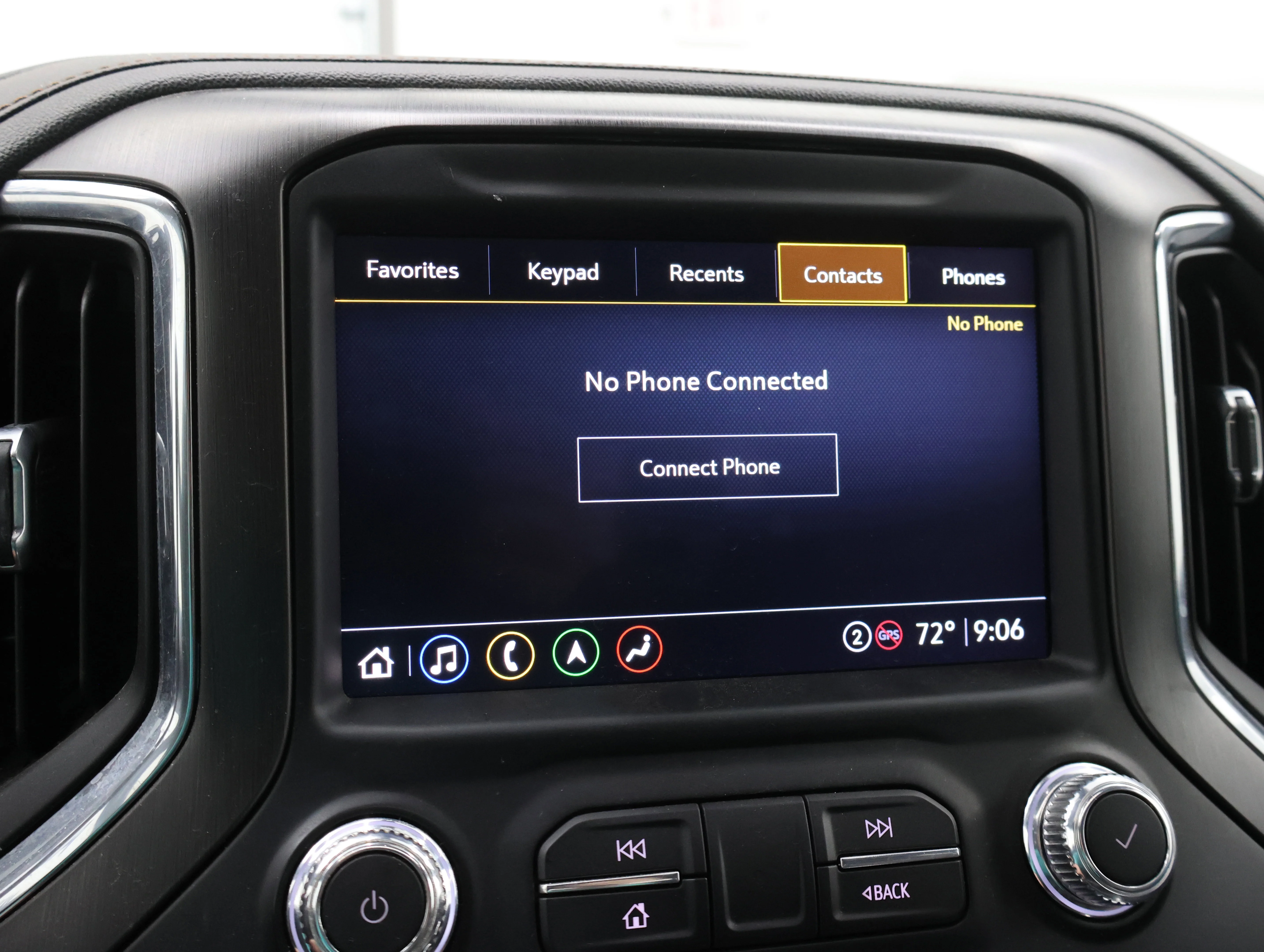 Used 2022 Summit White GMC AT4 image 58
