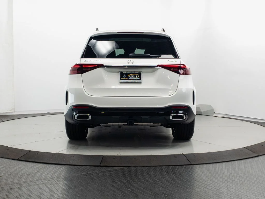 Used 2025 Polar White Mercedes-Benz GLE 450e image 31