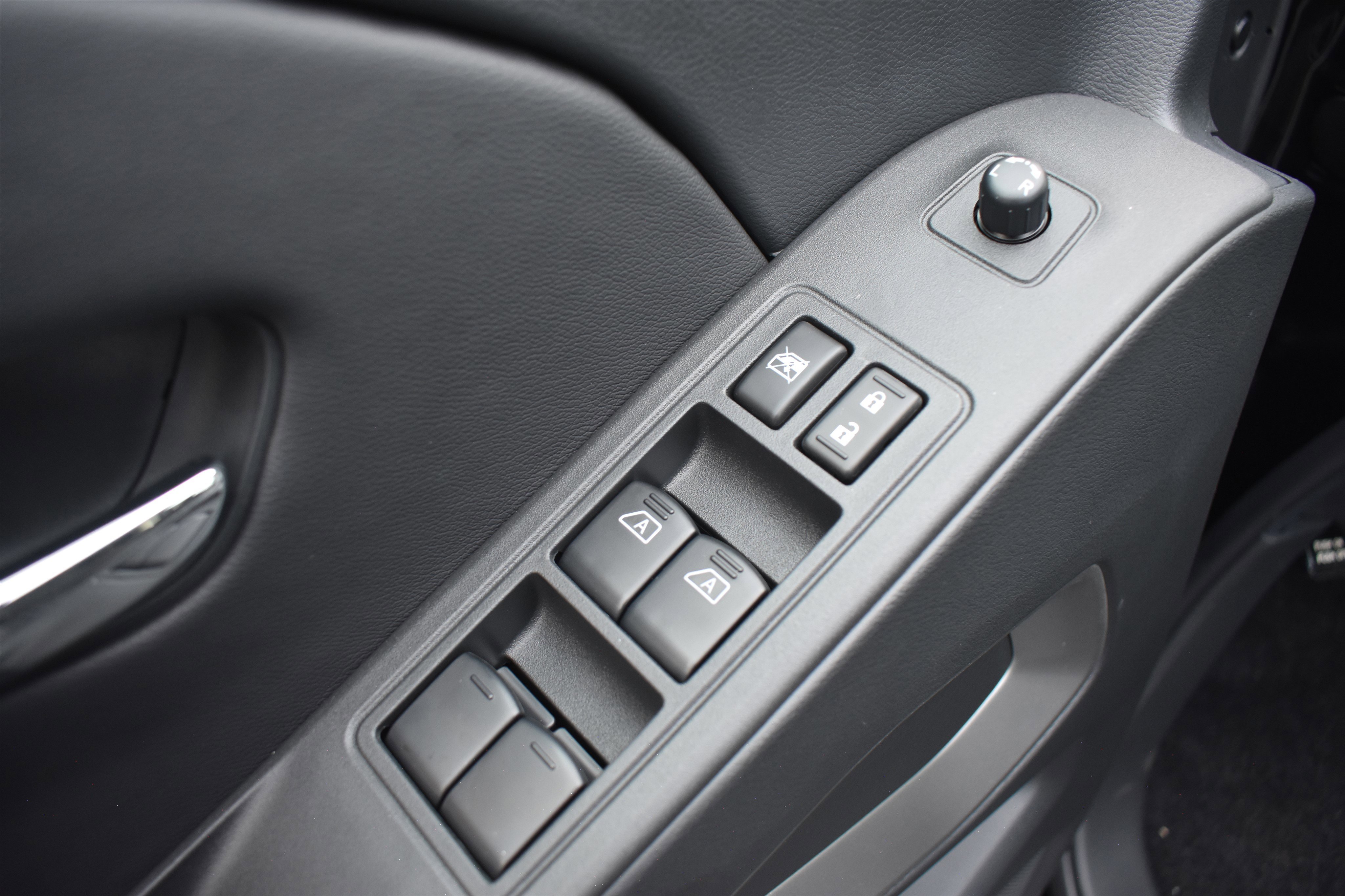 2026 Nissan Frontier SV - Photo 13