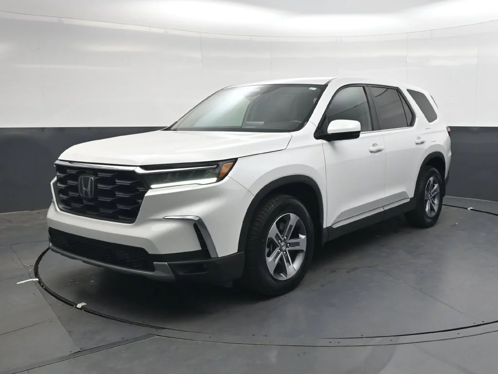 Certified Used 2025 Platinum White Pearl Honda EX-L image 53