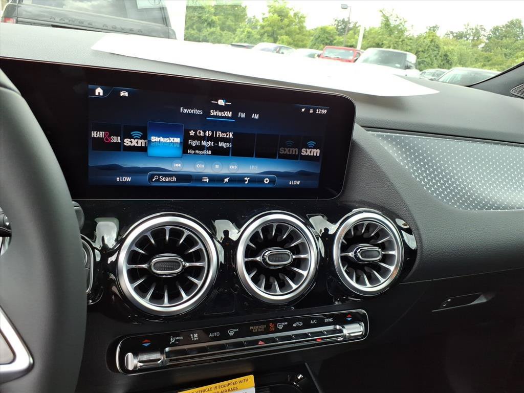 New 2026 Polar White Mercedes-Benz GLA 250 image 19
