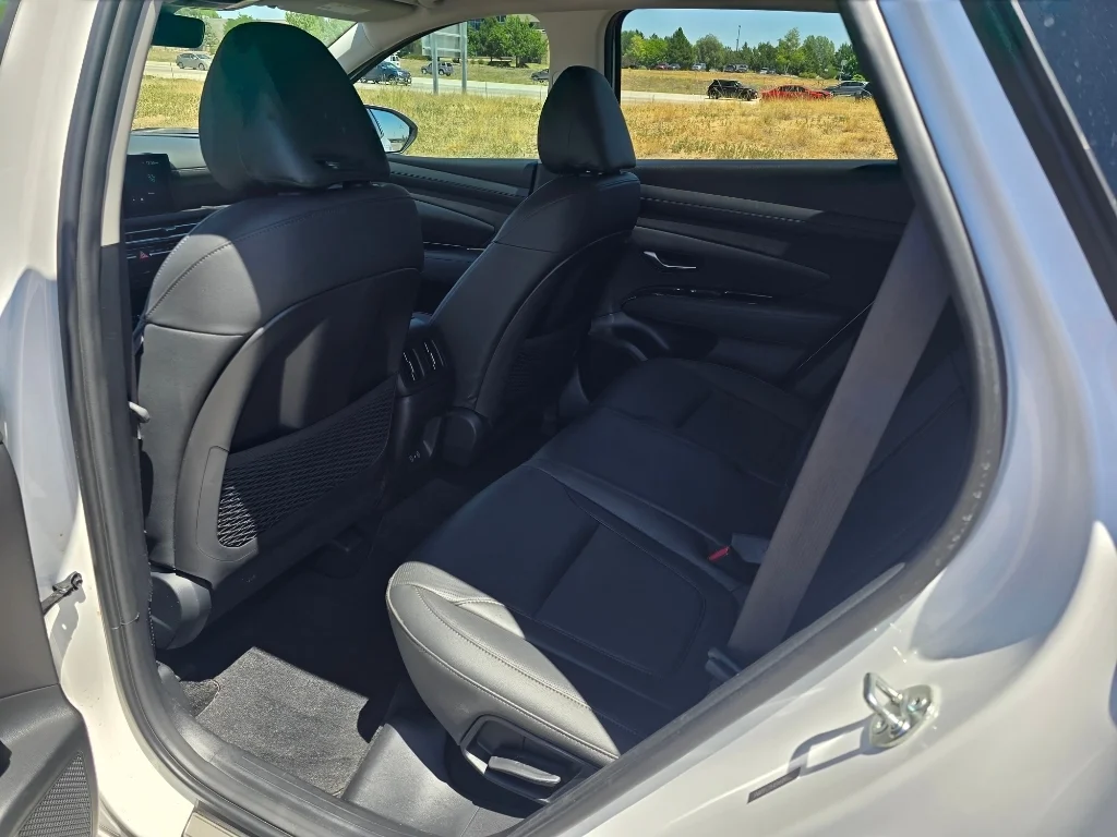 Used 2025 Serenity White Pearl Hyundai Limited image 13