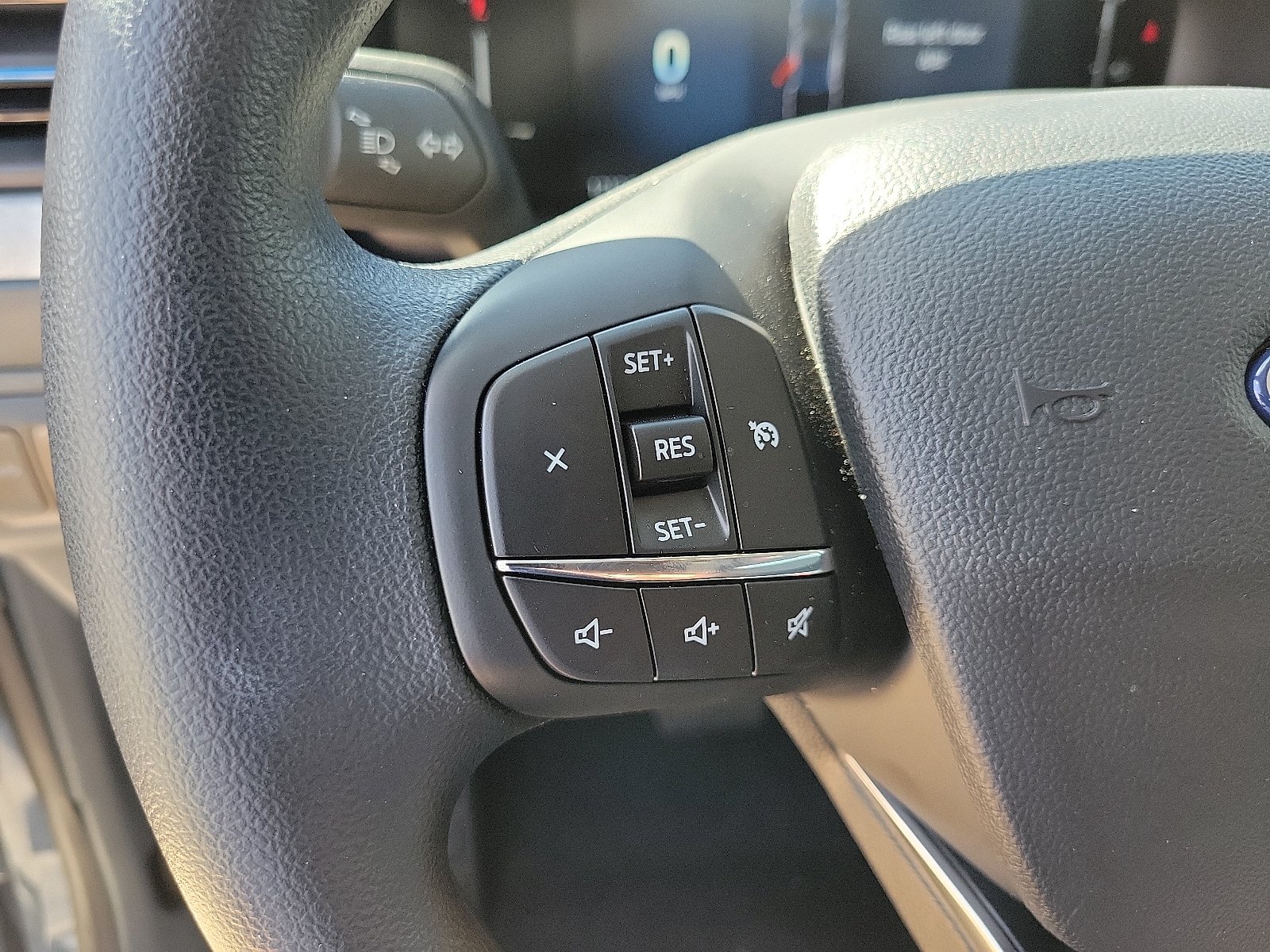 New 2026 Azure Gray Metallic Tri-Coat Ford XLT image 7