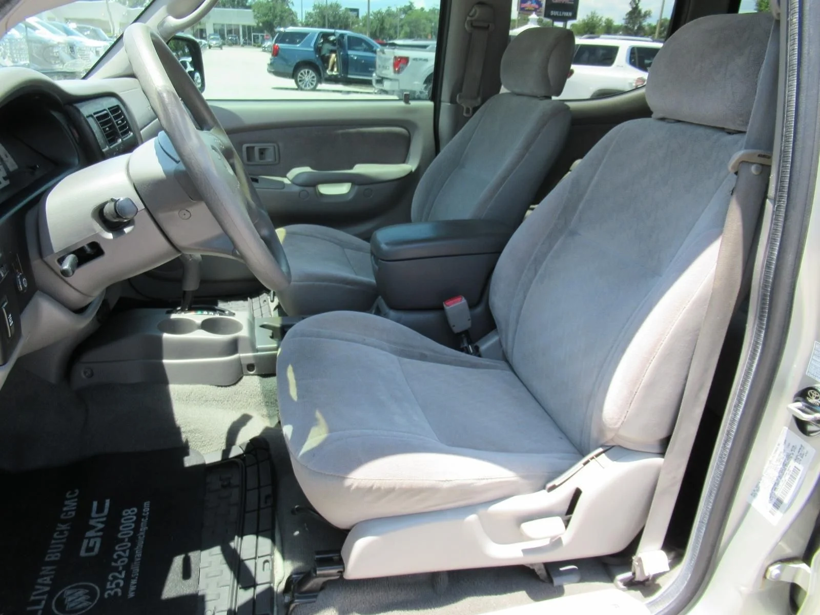 Used 2004 Silver Toyota PreRunner image 22