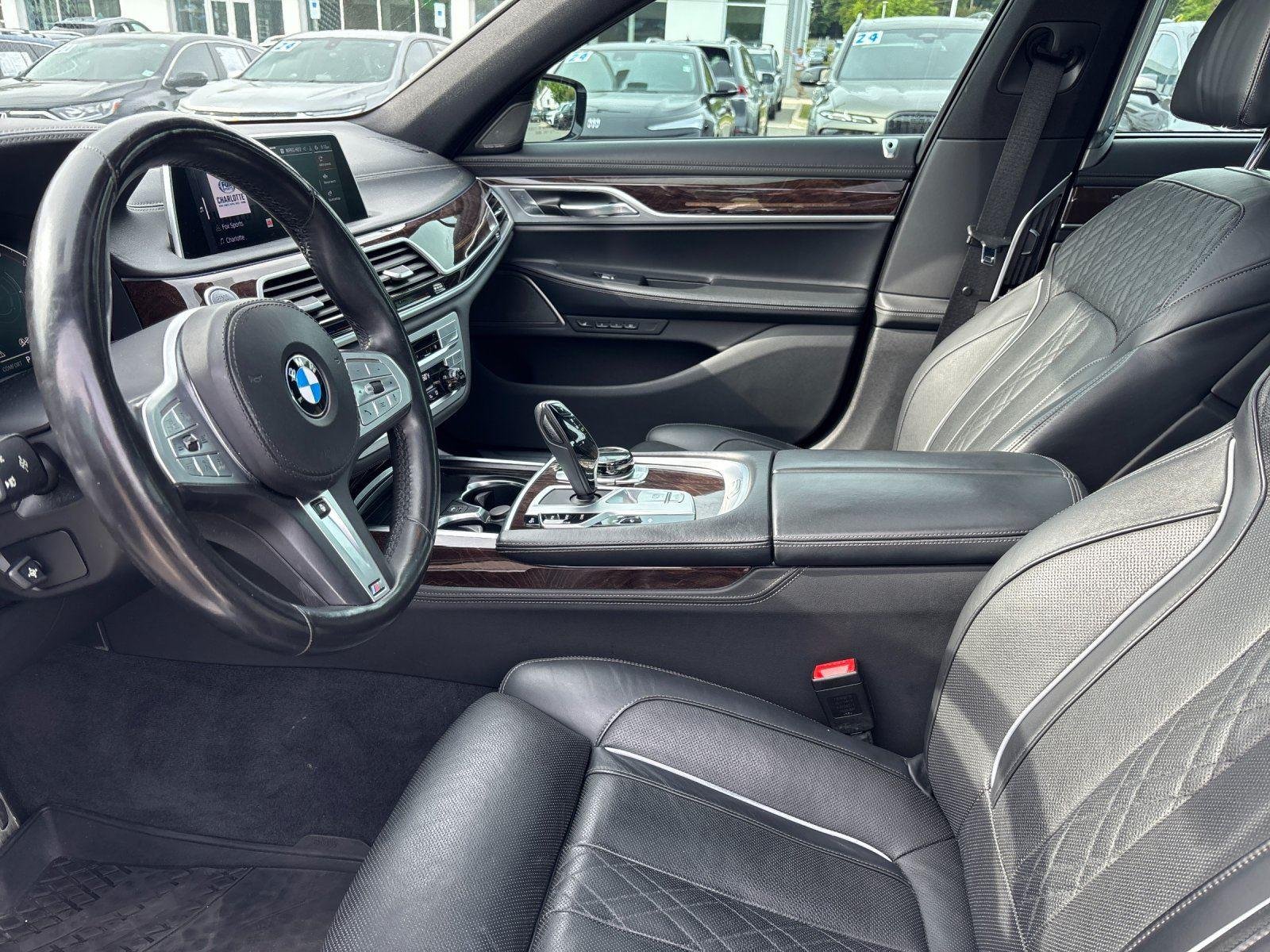 Used 2022 Alpine White BMW 750i xDrive image 15