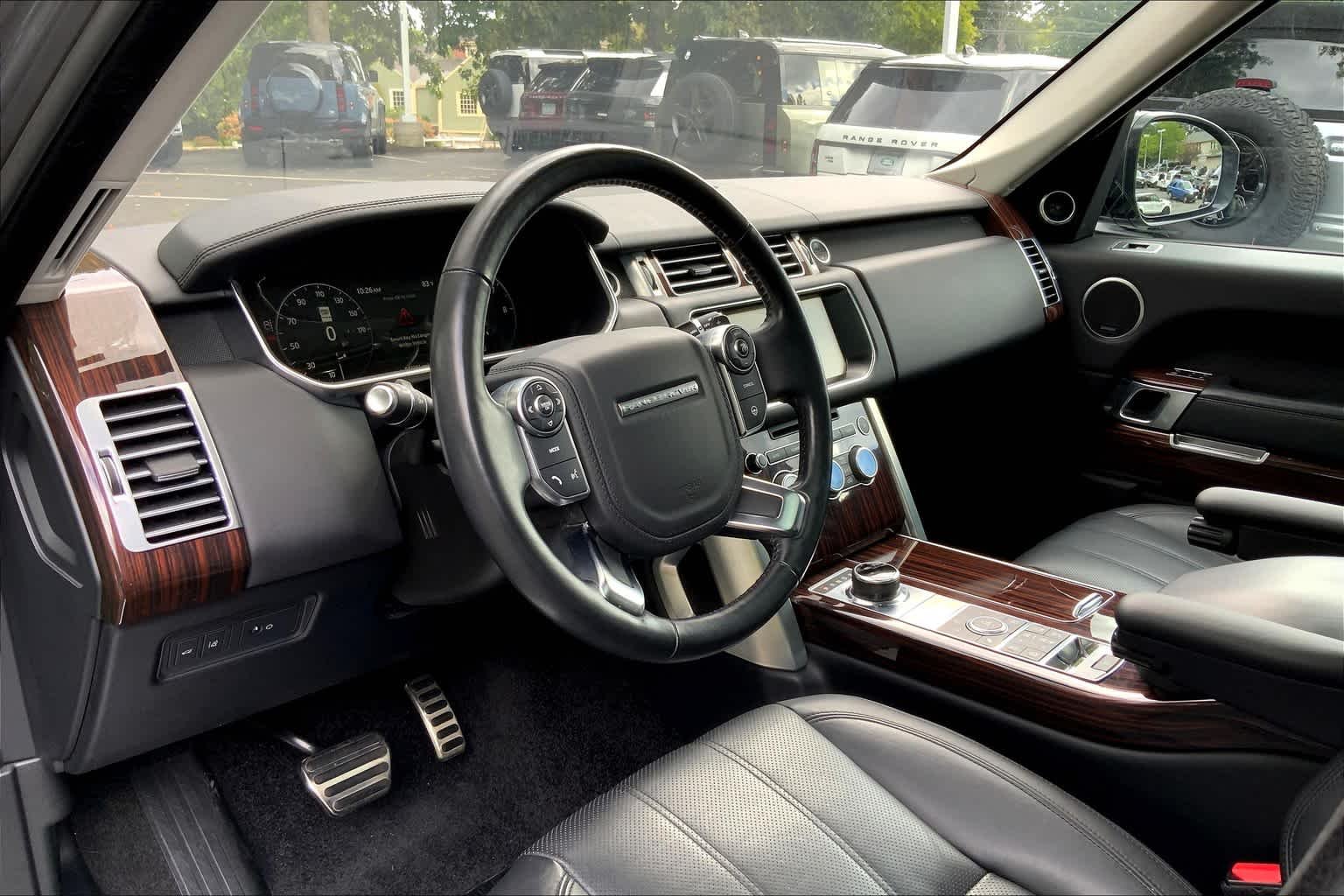 Used 2017 Corris Grey Land Rover  image 16