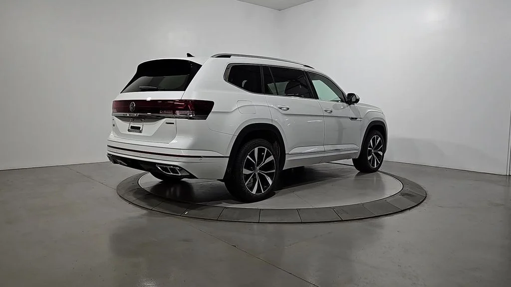 New 2026 White/off-white Volkswagen 2.0T SEL Premium R-Line image 5